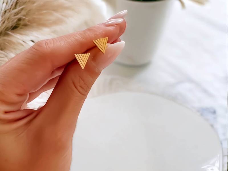 stecker Ohrstecker Ohrringe Triangle Edelstahl Silber Gold Rosegold Aztek Boho Dreieck Mini Geschenk Muttertag von Brabiis