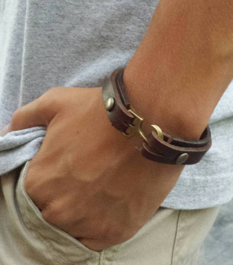 Anker Haken Leder Armband Für Männer, Geschenk Sohn Mann Papa Weihnachtsgeschenk Lederschmuck Vatertag, Manschette Armreif von BraceDesigns