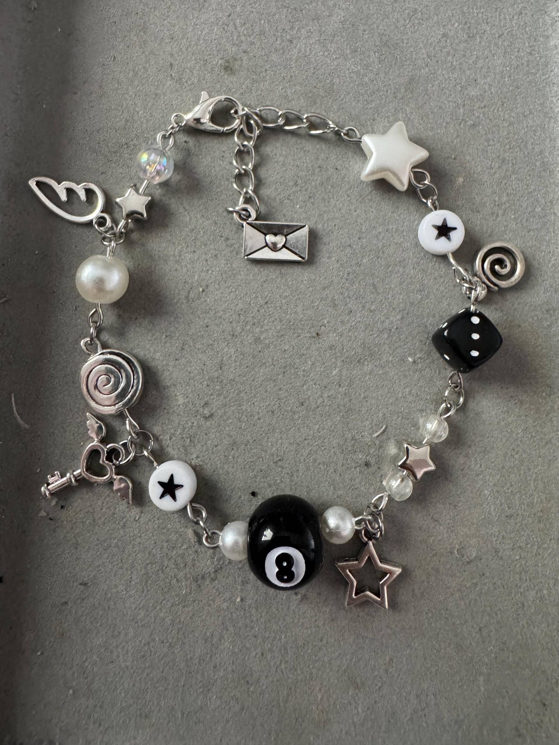 Y2K Billard Charm Bracelet 2000Er Style von BraceletBlissbyLilli