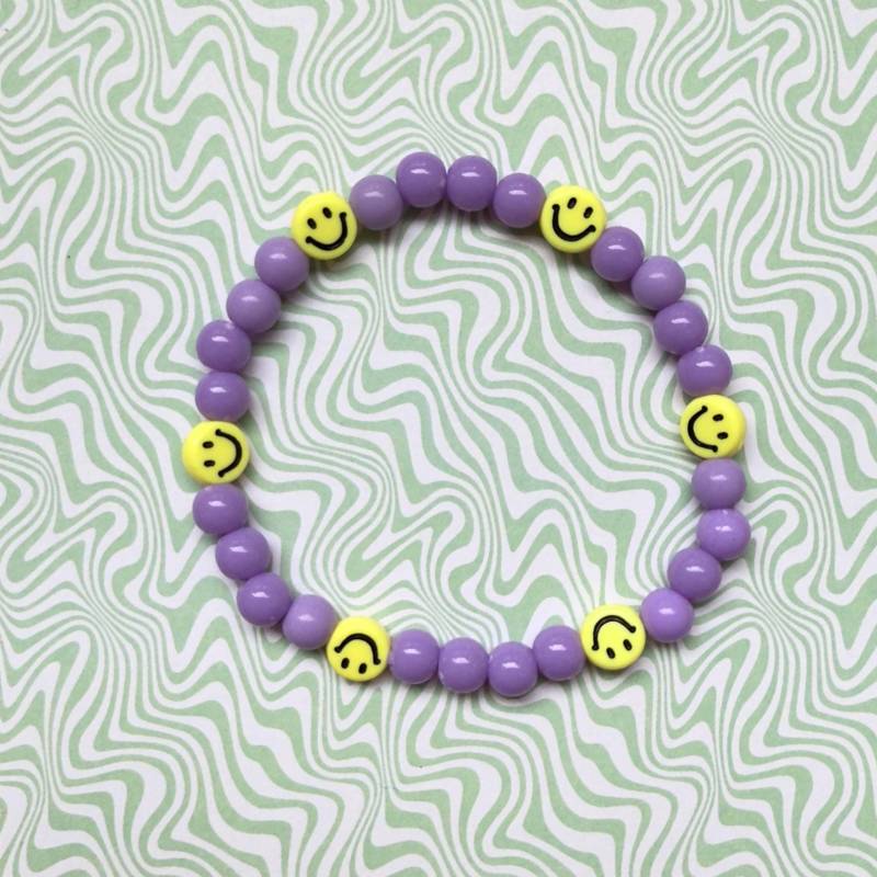 Basic Armband „Smiley" Lila Basic Armband „Smiley" Lila von BraceletCoffeeClub