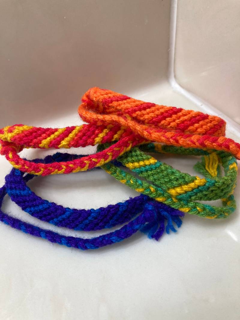 Lieblings-streifen-Verschiedene Armband von BraceletsForPrideCo
