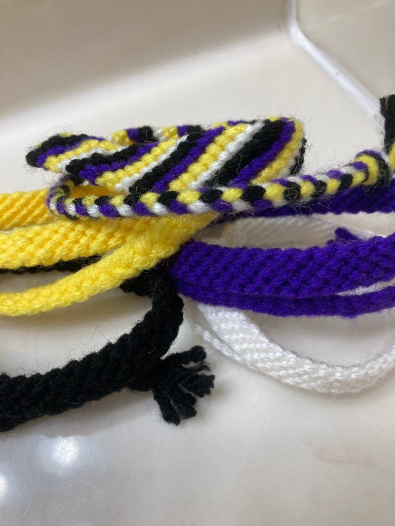 Nichtbinäres Pride-Paket von BraceletsForPrideCo