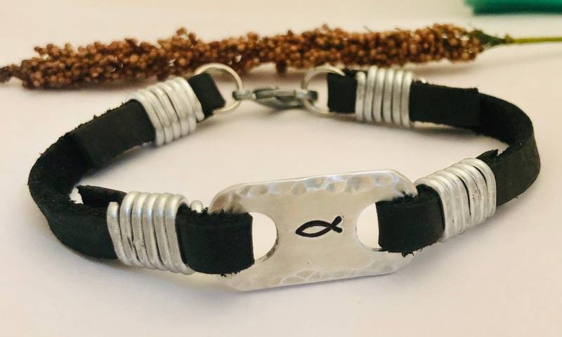 Christliches Fischarmband, Jesus Christliches Armband, Konfirmandenarmband, Erstkommunion Taufe, Ichthys Armband von BraceletsbyLinda