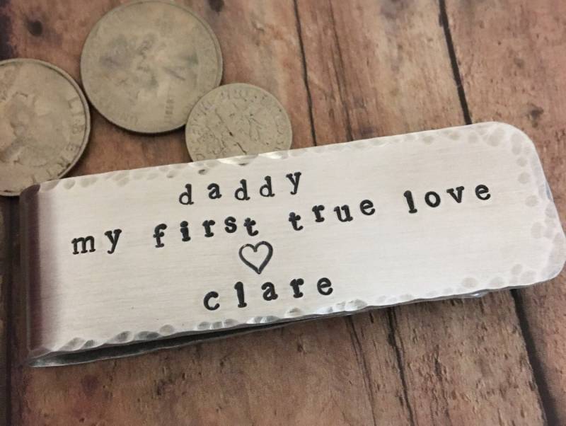 Geldklammer, Personalisierte Handgestempelte Benutzerdefinierte Brieftasche, Vatergeschenk, Trauzeugengeschenk, Ehemanngeschenk, Kreditkarte Geldklammer, Personalisierte Handgestempelte Benutzerdefinierte Brieftasche, Vatergeschenk, Trauzeugengeschenk, Ehemanngeschenk, Kreditkarte von BraceletsbyLinda