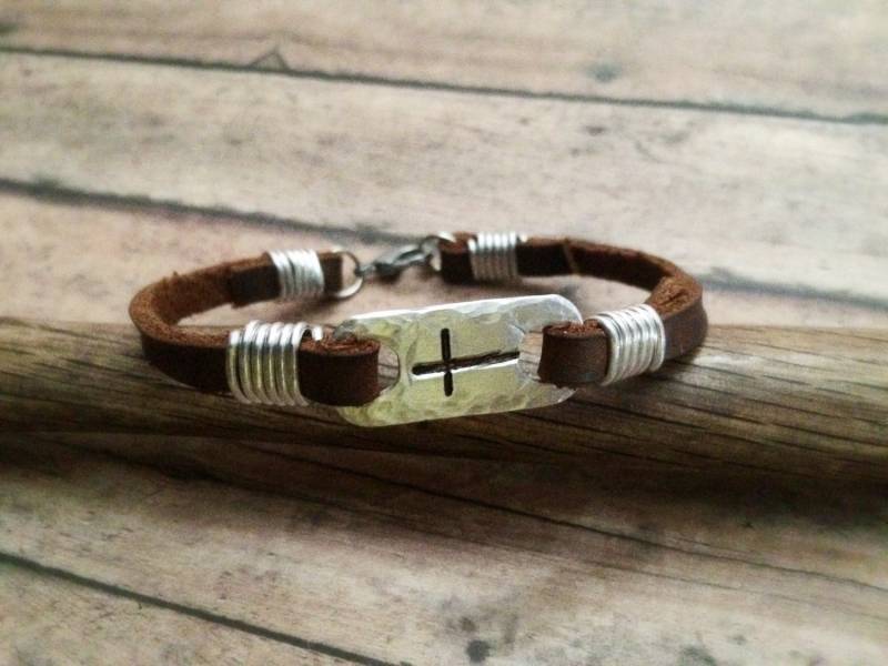 Kreuz Armband, Leder Hand Gestempelt Konfirmation Erste Kommunion Taufe Geschenk Kreuz Armband, Leder Hand Gestempelt Konfirmation Erste Kommunion Taufe Geschenk von BraceletsbyLinda