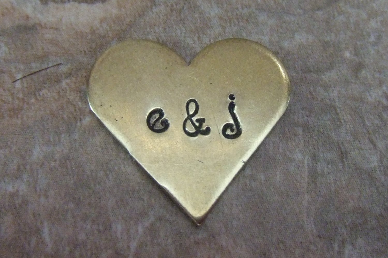 Liebe Token, Herz-Tasche-Token, Golf-Ball-Marker, Andenken Medaillon, Personalisierte Handstamped Kupfer Messing Tasche Token Golf Marker Liebe Token, Herz-Tasche-Token, Golf-Ball-Marker, Andenken Medaillon, Personalisierte Handstamped Kupfer Messing Tasche Token Golf Marker von BraceletsbyLinda