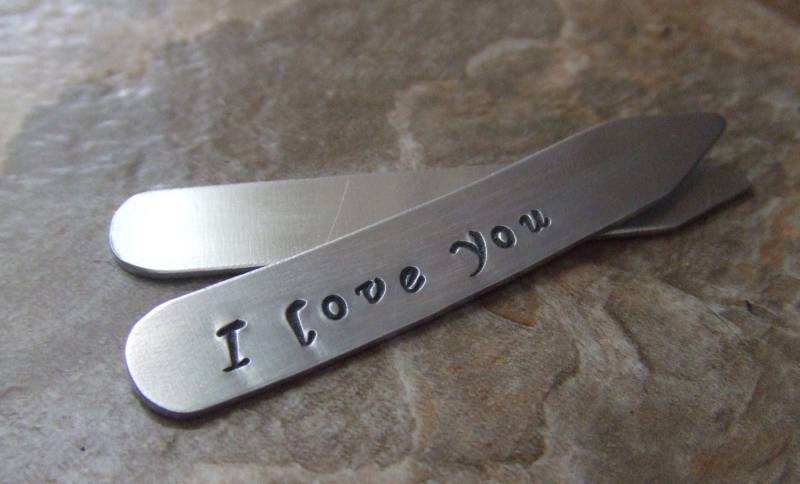 Personalisierte Kragen Bleibt - Handstamped Benutzerdefinierte Väter Papa Männer Bräutigam Trauzeugen Geburtstag Graduierung Personalisierte Kragen Bleibt - Handstamped Benutzerdefinierte Väter Papa Männer Bräutigam Trauzeugen Geburtstag Graduierung von BraceletsbyLinda