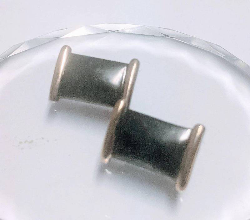 Trifari Onyx Ohrclips Schwarz Signiert Vintage von Brademancollectibles