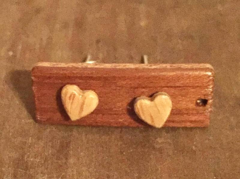 Handgemachte Woooden Hart Ohrstecker Handgemachte Woooden Hart Ohrstecker von BradleyIIIDesign