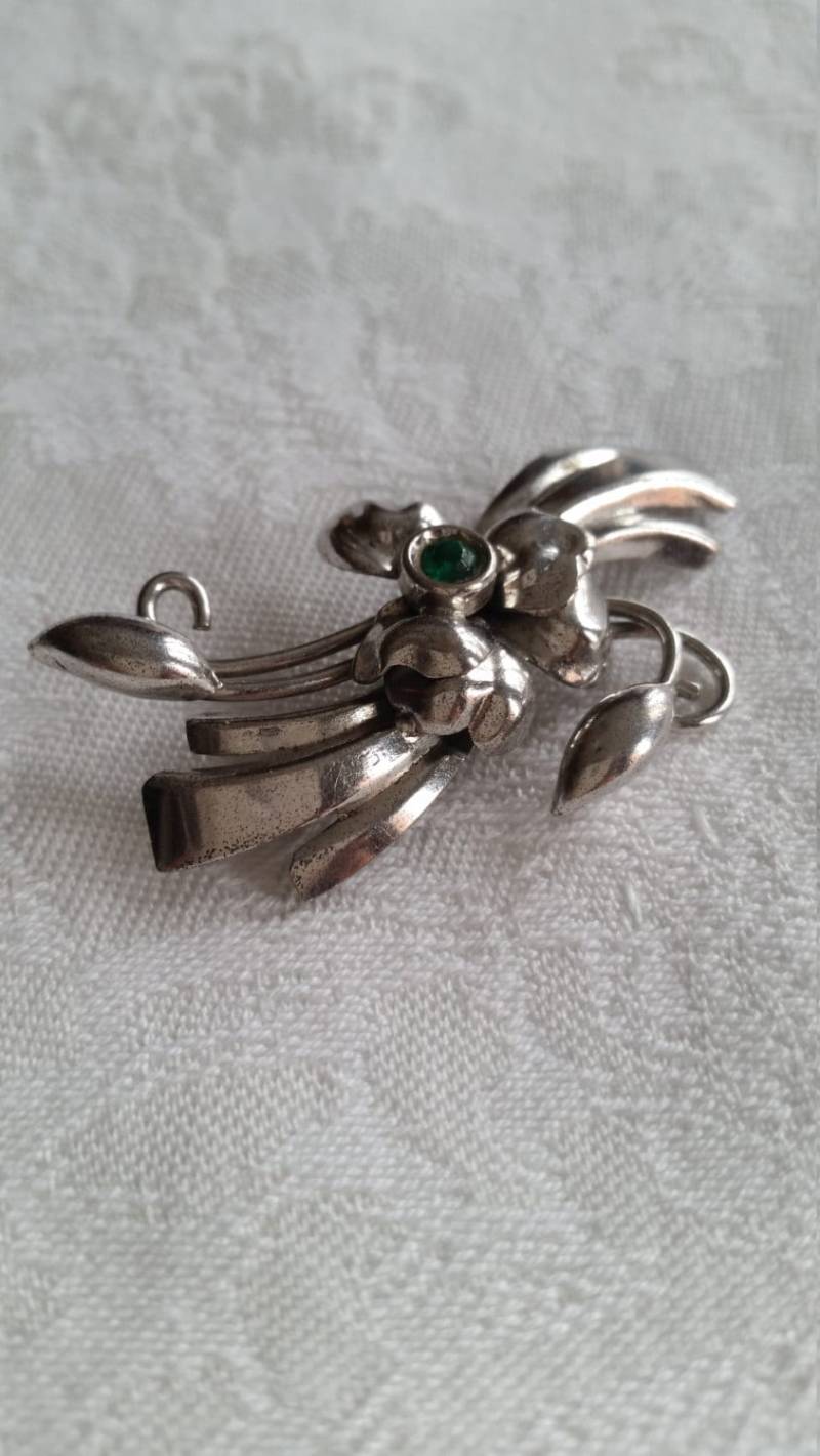 Sterling Silber Bond Boyd Pin Mit Grünem Stein Sterling Silber Bond Boyd Pin Mit Grünem Stein von BragsAndRelics