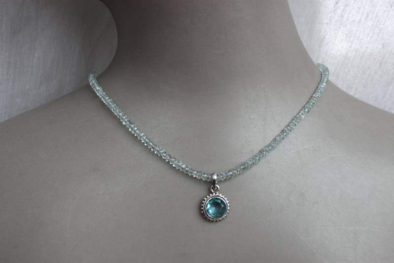 Alles Fließt Aquamarin Halskette Mit in 925 Silber Gefassten Anhänger von BrahmandaMala