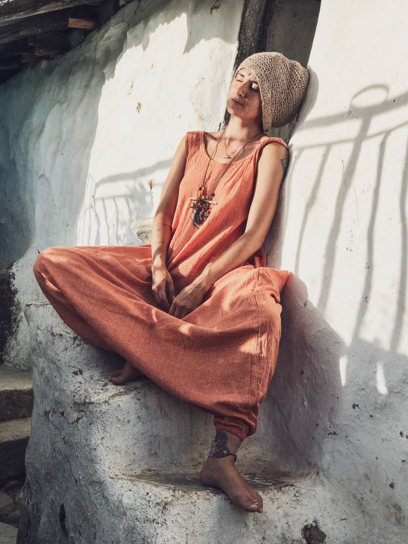 Bequeme Niedliche Boho Baggy-Form Hippie Hose Delikat Im Delikates-stil Weiche Orange Pfirsich Farbe Rohe Baumwolle Khadi Insgesamt Halb Offen von BrahmiCrafts