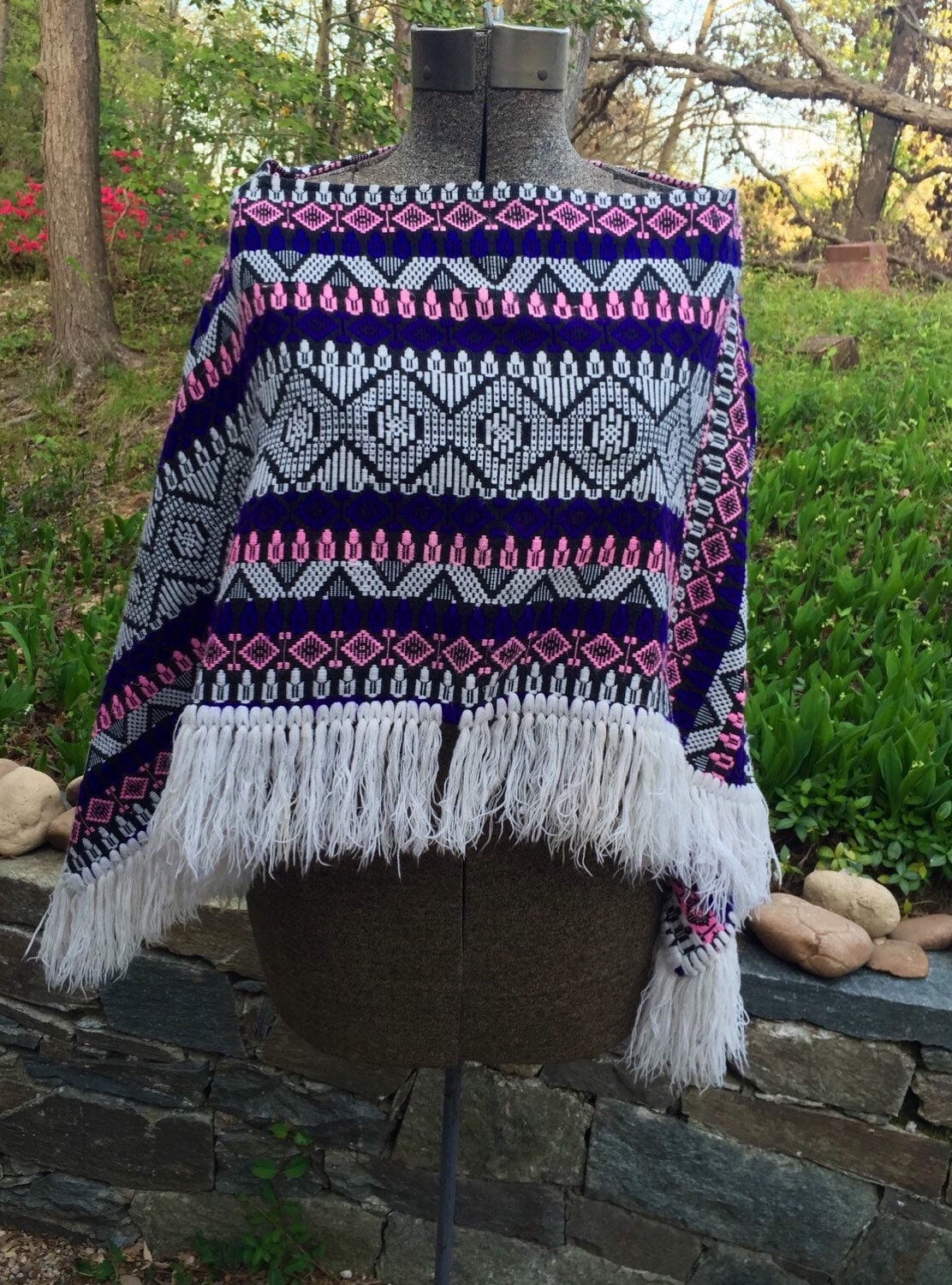 Vintage Poncho Mit Fransen Vintage Poncho Mit Fransen von BrainWashington