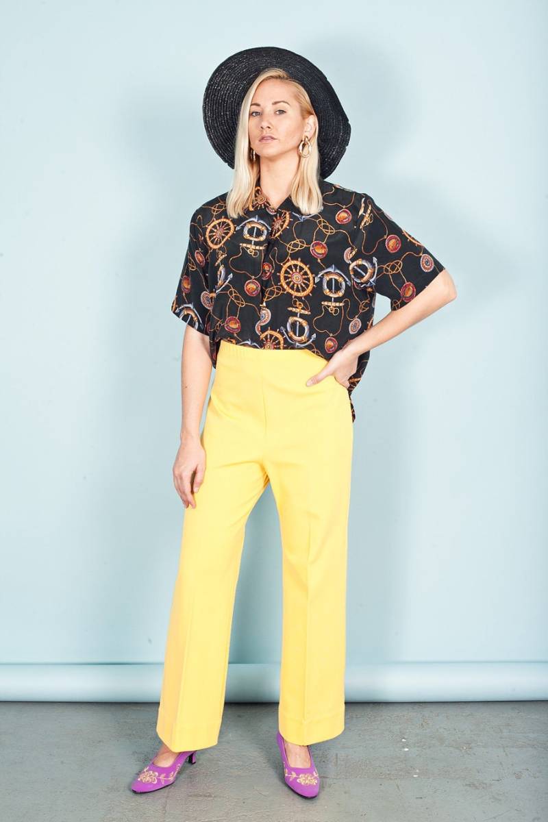 80Er Jahre Schwarze Boot Print Bluse Vintage Kette Oversize Seide Top von BranchesVintage