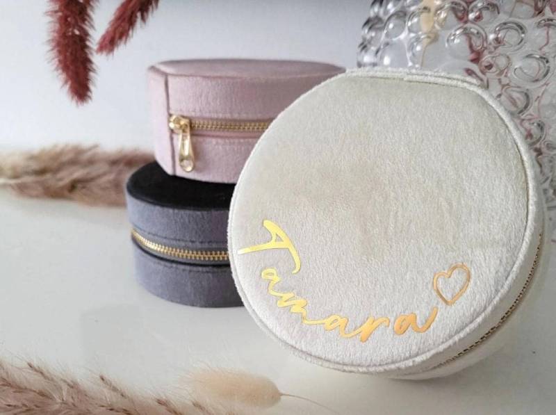 Personalisierte Schmuckbox Schmuckkästchen Geschenk Mit Namen Schmuckaufbewahrung Für Reisen Geschenkidee Samt Rund von BrandArtDE