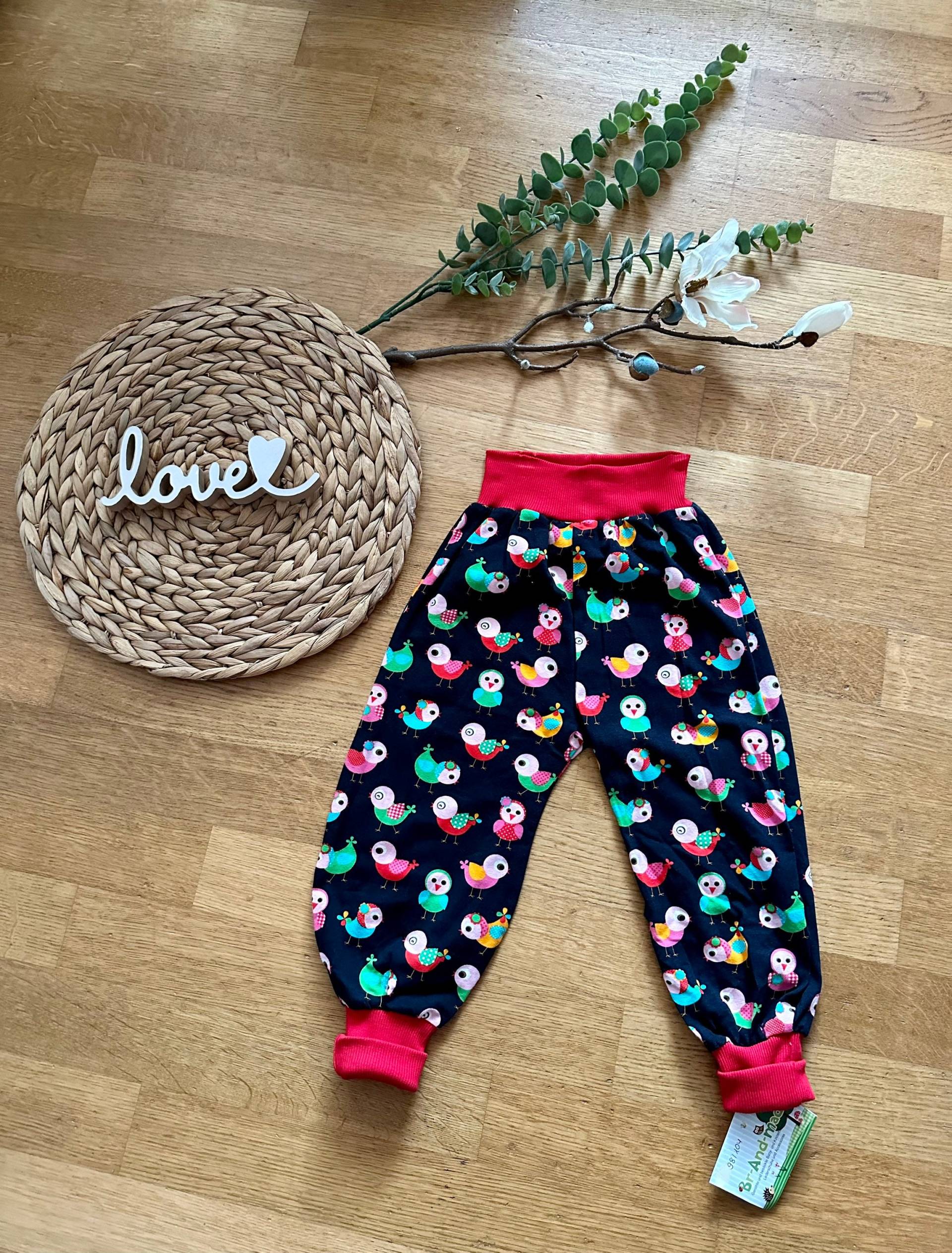 Pumphose Lang Mitwachshose „Vögelchen" 98/104 von BrandmadeRegensburg