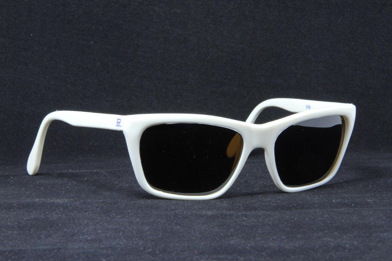 Vintage 1980 Vuarnet 006 Large White Sunglasses Px5000 Braune Linse von BrandsMarketStore