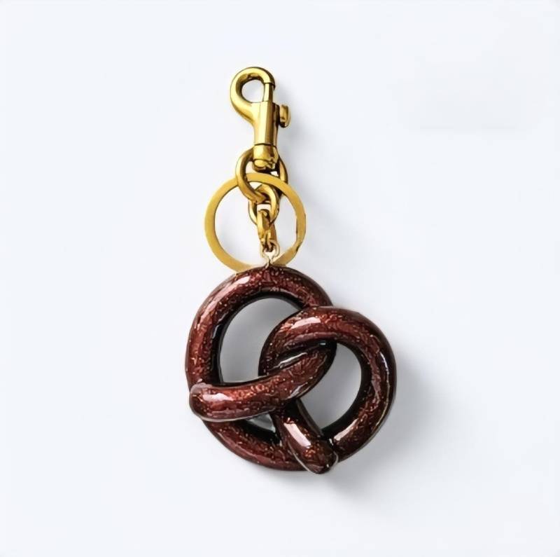 Schokolade Glitzer Brezel Taschenanhänger Foodie Schlüsselanhänger Geldbörse Accessoire von BrandyChantele