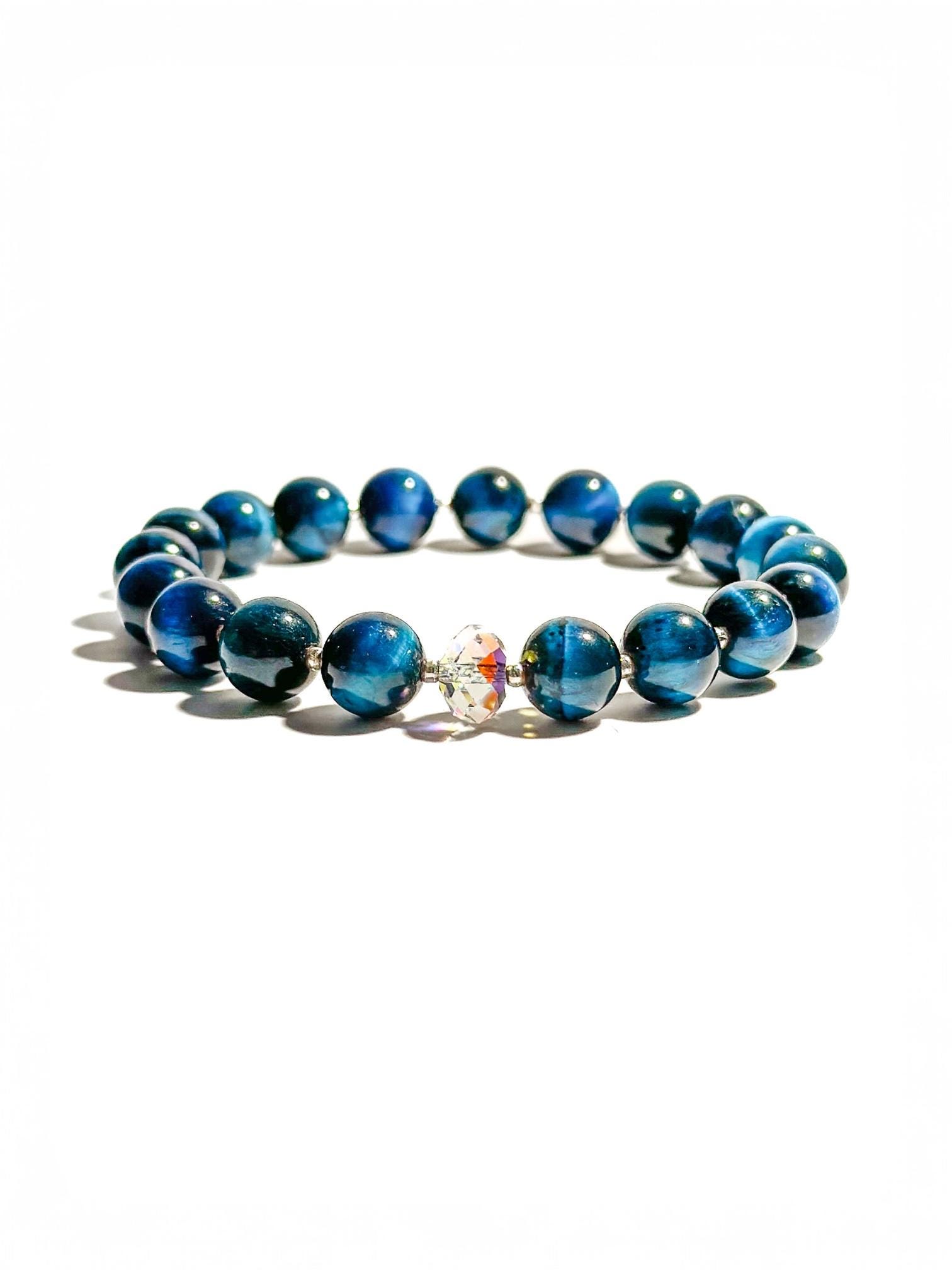 Armband Aus Blauen Tigeraugenperlen Mit Swarovski-Kristall | Als Geschenk Für Frau Oder Freundin Armband Aus Blauen Tigeraugenperlen Mit Swarovski-Kristall | Als Geschenk Für Frau Oder Freundin von BraslePel