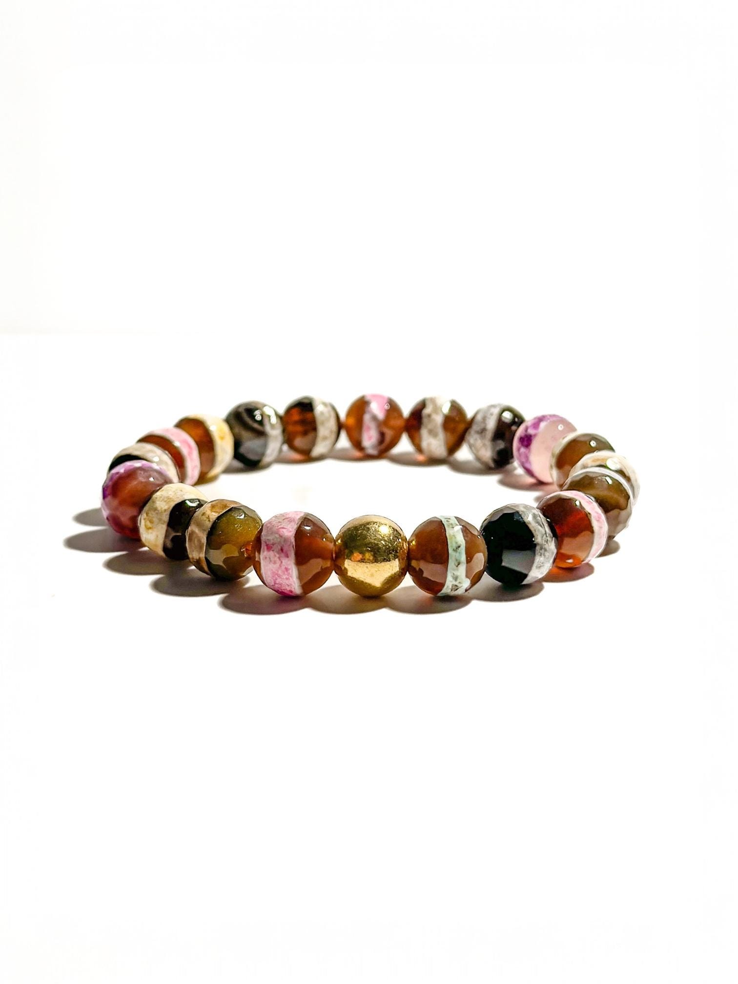 Armband Aus Bunten Facettierten Dzi-Achat Perlen Und Vergoldeter 925-Er Sterlingsilberperle | Als Geschenk Für Frau Oder Freundin Armband Aus Bunten Facettierten Dzi-Achat Perlen Und Vergoldeter 925-Er Sterlingsilberperle | Als Geschenk Für Frau Oder Freundin von BraslePel