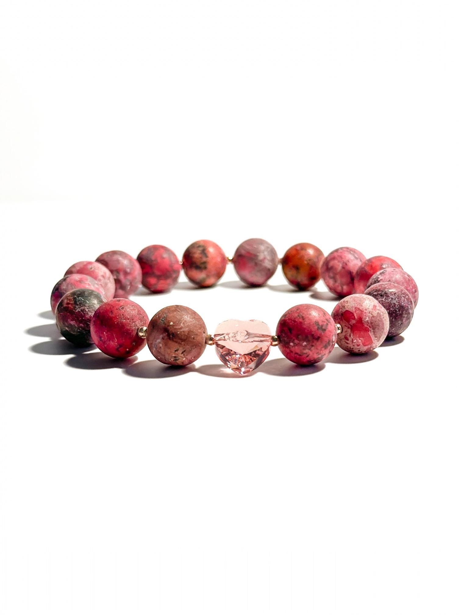 Armband Aus Pinken Natursteinperlen Mit Swarovski-Herz | Als Geschenk Für Frau Oder Freundin Armband Aus Pinken Natursteinperlen Mit Swarovski-Herz | Als Geschenk Für Frau Oder Freundin von BraslePel