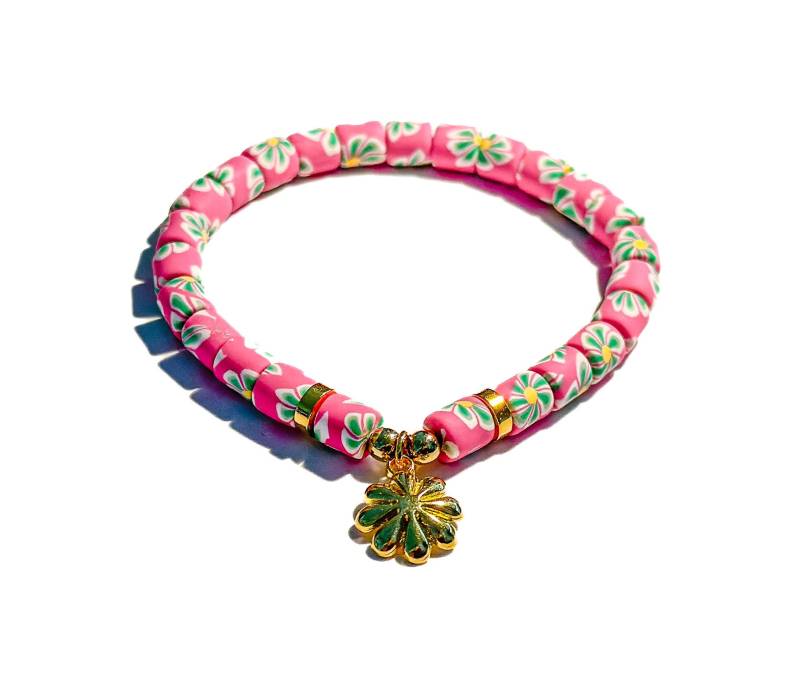 Pinkes Armband Aus Perlen Mit Blumen-Print Und Goldenem Blüten-Anhänger von BraslePel