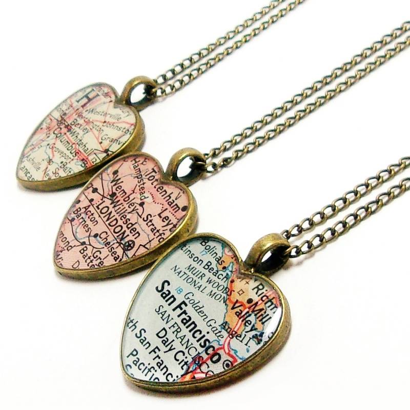 Vintage Karte Herz Halskette Wählen Sie Jede Stadt, Zustand Oder Land, Welt Reise Geographie Schmuck von BrassAndChain