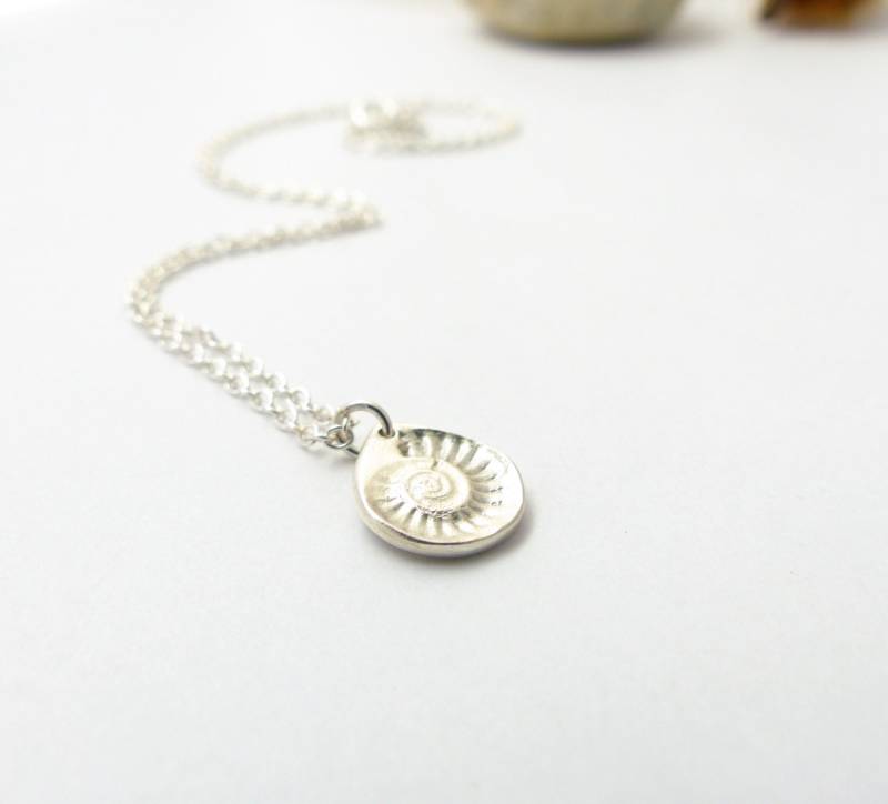 Fossil Halskette - Ammonit Anhänger Herren-Geschenk Jura Jewlery Geologie Silberschmuck Silber Freundgeschenk von BrassCatDesign