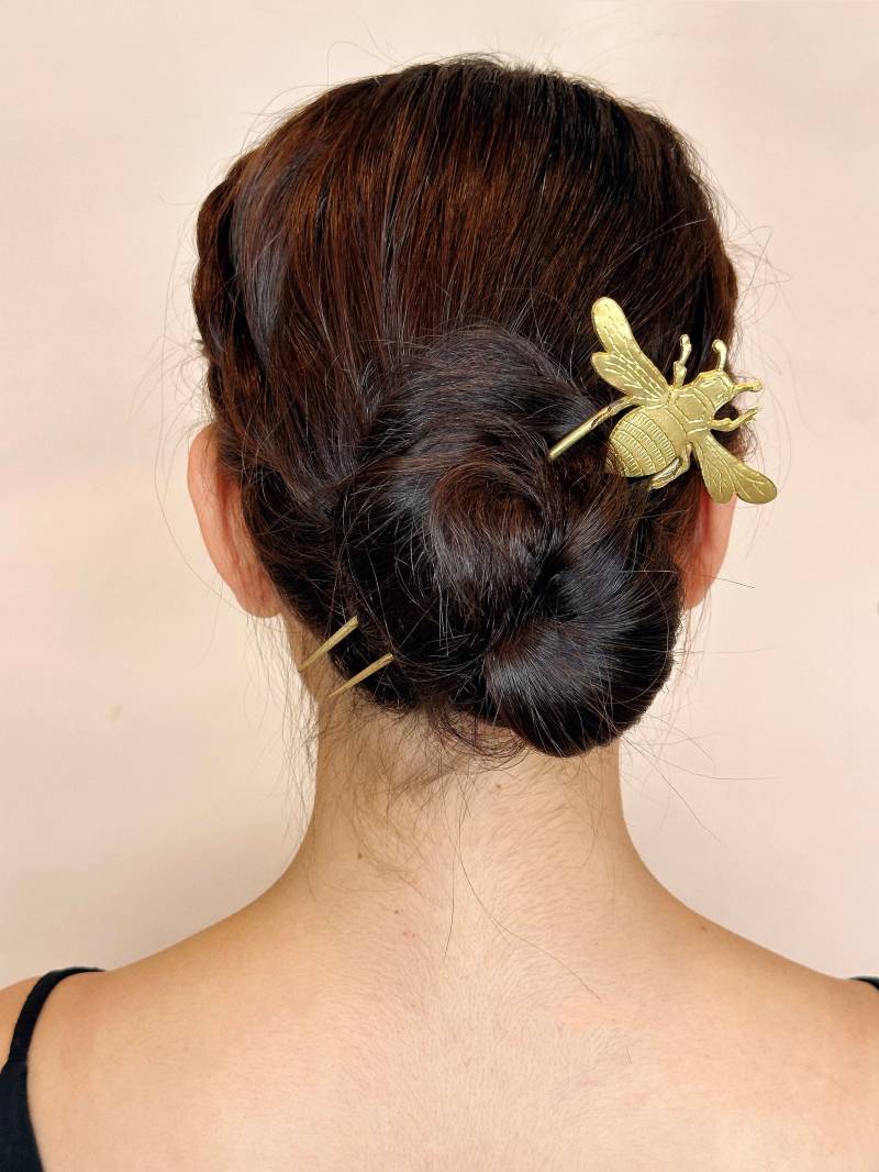 Handgemachte Messing Biene Haarnadel Geätzte Bienenwabe Hochzeit Haarforke von BrassTonkinCraft