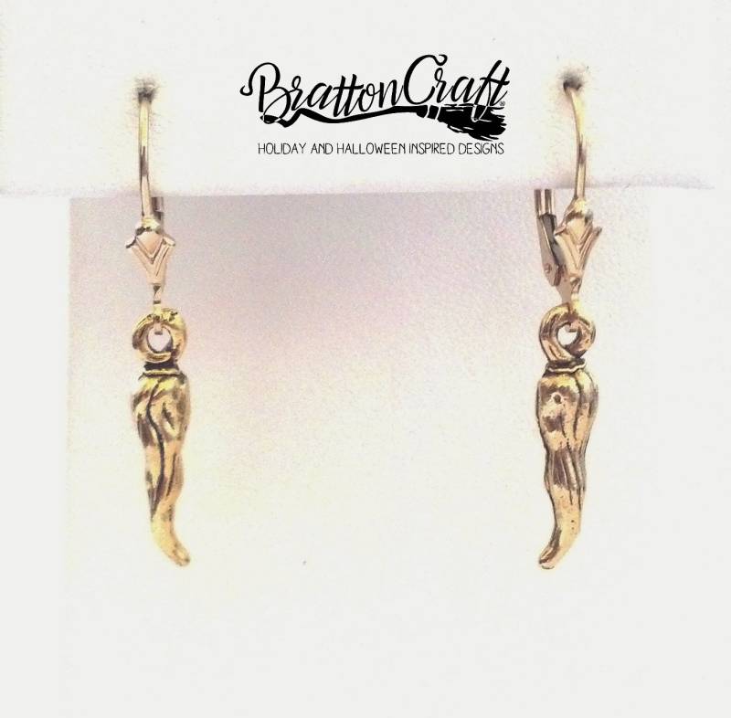 Goldene Chili-Pfeffer-Ohrringe 3D-Hartzinn Anhänger An Vergoldeten Ohrhaken von BrattonCraft