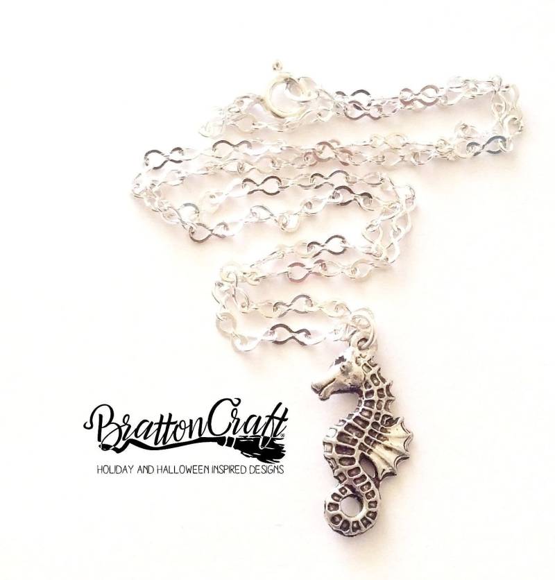 Silber Seepferdchen Halskette - Hippocampus Ozean Strand Sommer von BrattonCraft