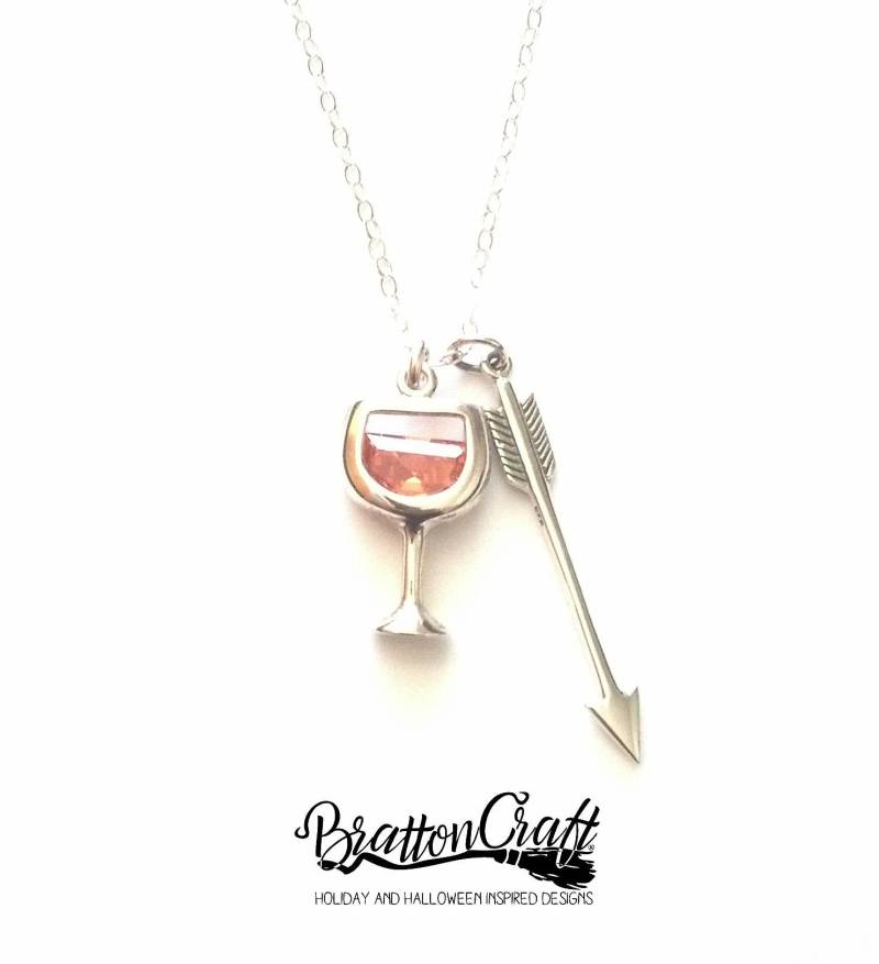 Weinglas Und Pfeilhalskette Aus Sterlingsilber - Geschenk Für Weinliebhaber von BrattonCraft