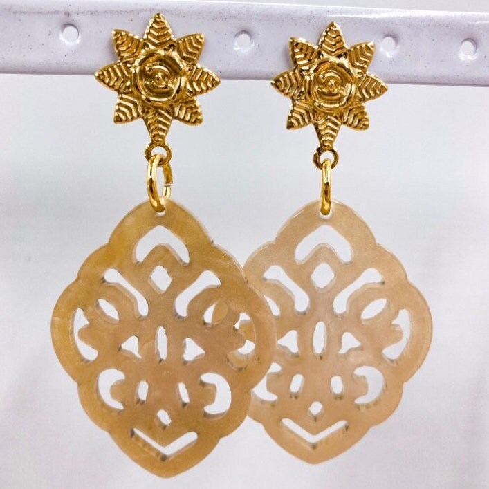 Ausgefallene Designer-Ohrringe „Barock" Mit Hänger in Rombenform Aus Kunstharz Edelstahl von Brautglitzer