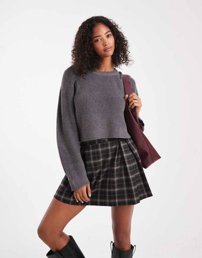 Brave Soul - Cropped-Strickpullover in Anthrazit mit Rundhalsausschnitt-Grau Brave Soul - Cropped-Strickpullover in Anthrazit mit Rundhalsausschnitt-Grau von Brave Soul