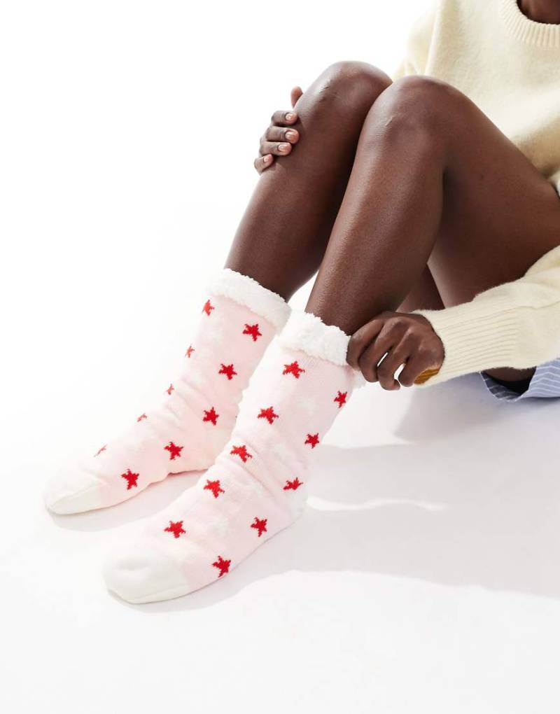 Brave Soul - Flauschige Bettsocken in Rosa und Ecru mit Herzmuster von Brave Soul