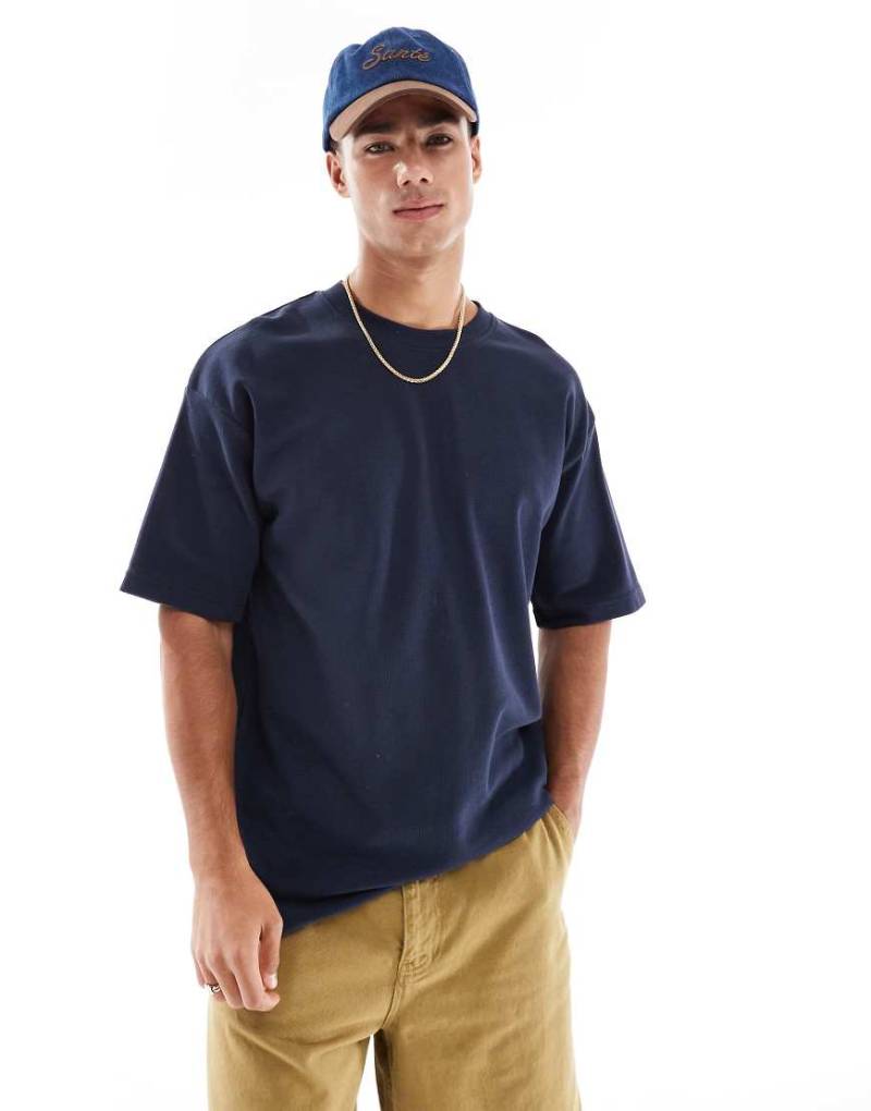 Brave Soul - Hochgeschlossenes Oversize-T-Shirt in Marineblau von Brave Soul