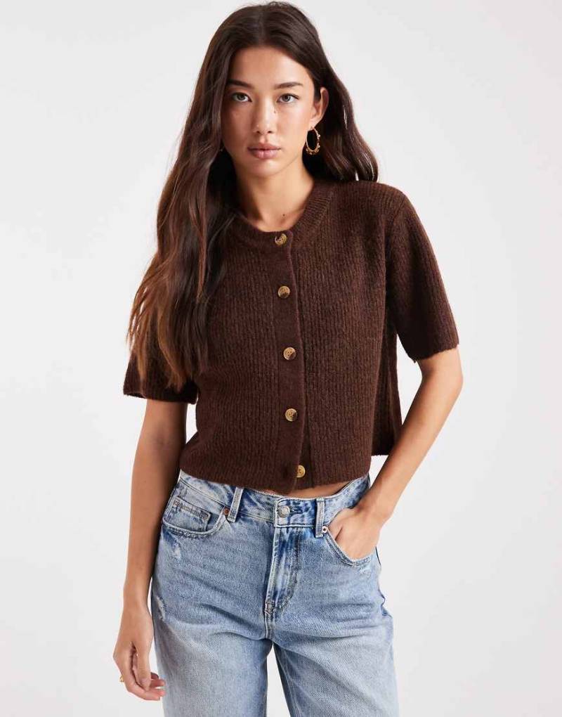 Brave Soul - Kurzärmlige Strickjacke in Schokobraun mit Rundhalsausschnitt-Brown von Brave Soul