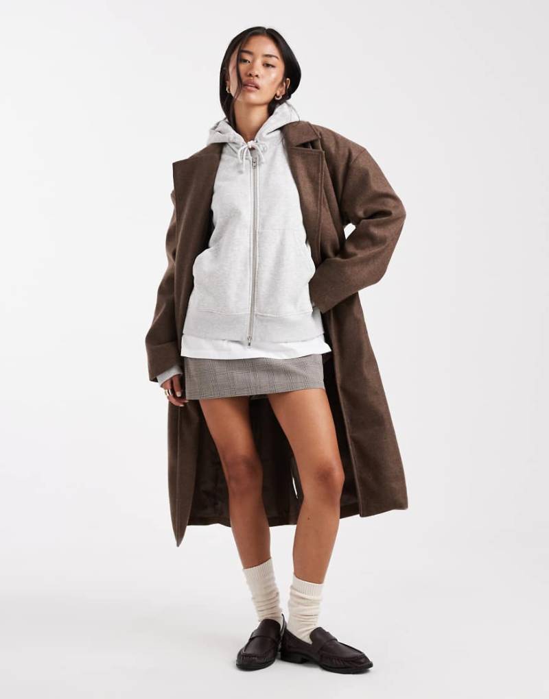 Brave Soul - Longline-Jacke aus Wollimitat in Braun mit Gürtel-Brown Brave Soul - Longline-Jacke aus Wollimitat in Braun mit Gürtel-Brown von Brave Soul