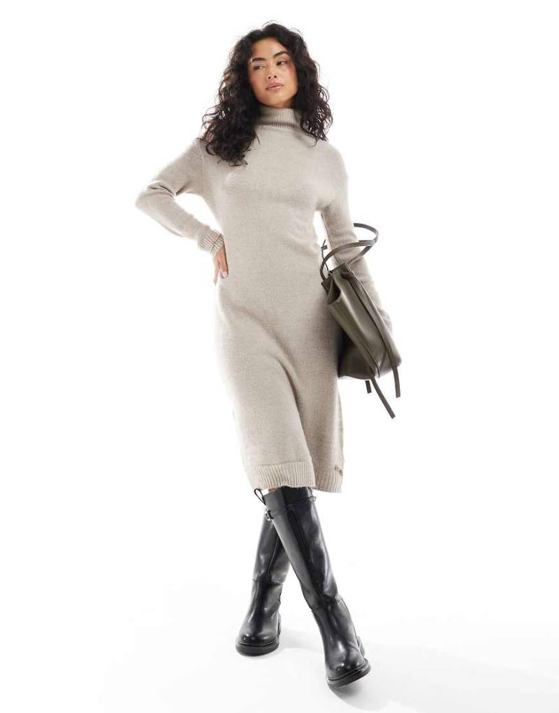 Brave Soul - Oversize-Maxikleid aus Strick in Beige mit Rollkragen-Neutral Brave Soul - Oversize-Maxikleid aus Strick in Beige mit Rollkragen-Neutral von Brave Soul
