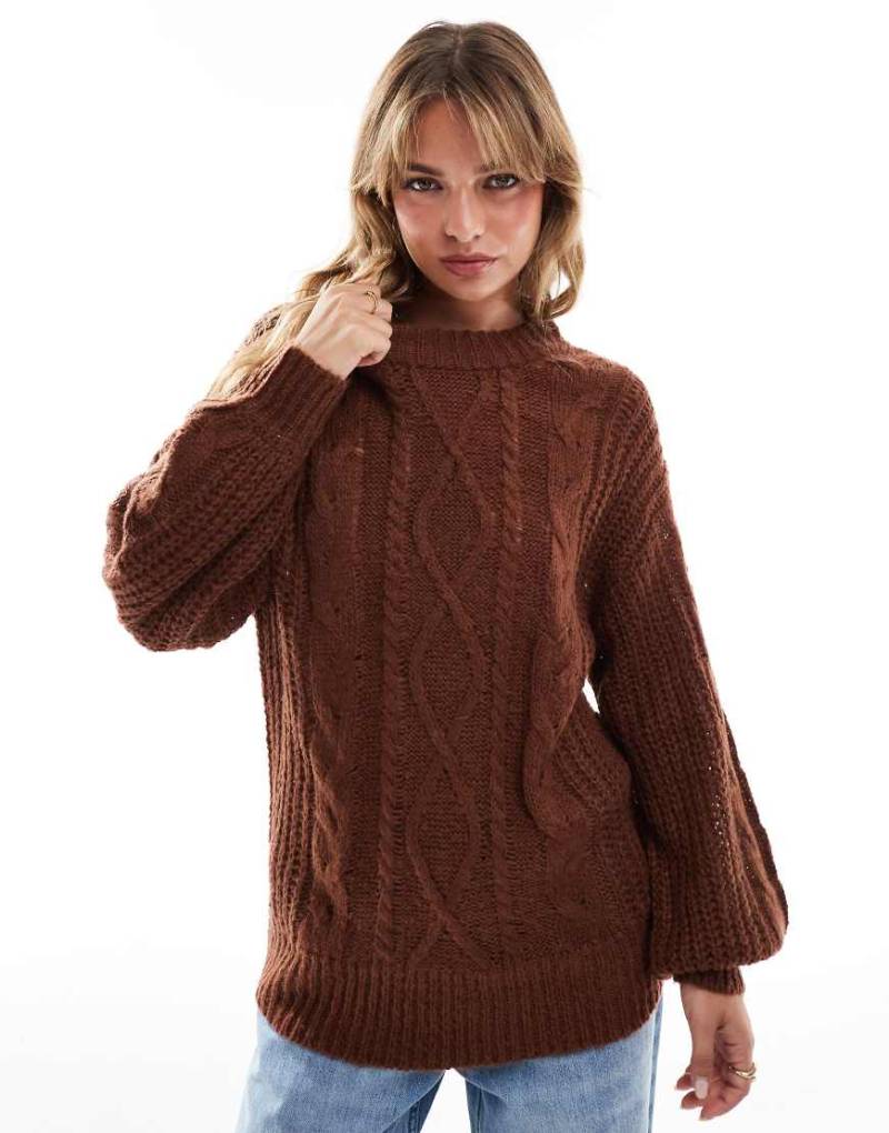Brave Soul - Oversize-Strickpullover in Braun mit Zopfmuster von Brave Soul