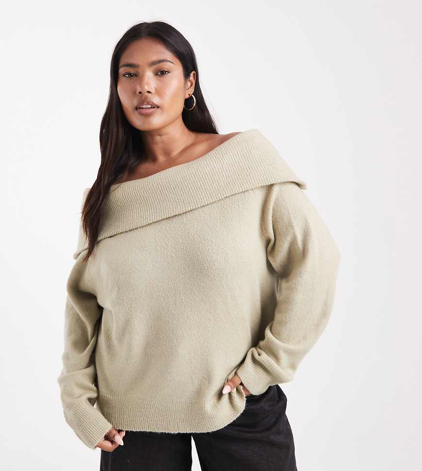 Brave Soul Plus - Pullover in Salbeigrün mit Carmen-Ausschnitt von Brave Soul