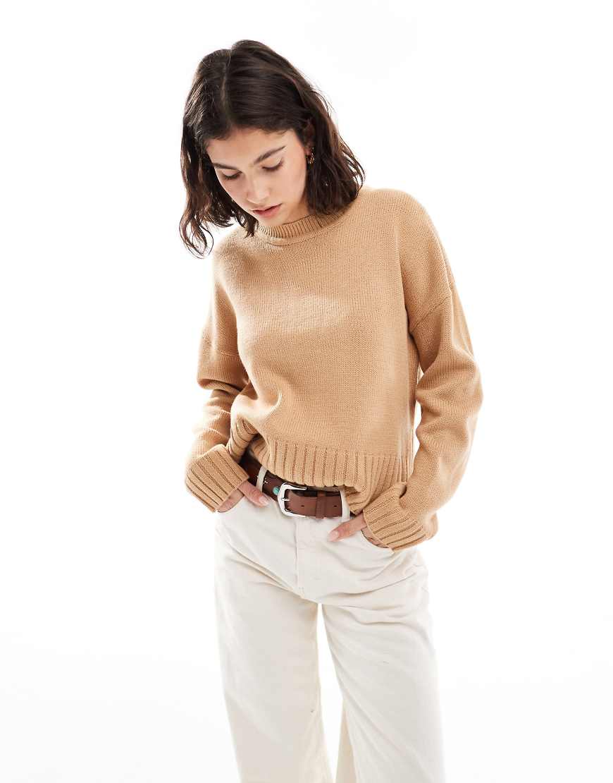 Brave Soul - Pullover in Camel mit Rundhalsausschnitt und Seitenschlitz-Neutral von Brave Soul
