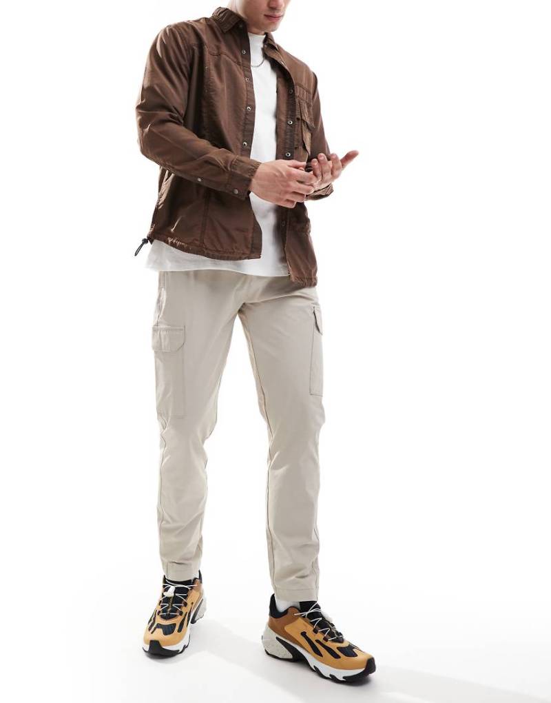 Brave Soul - Schmal geschnittene Cargohose aus Ripstop in Stein-Neutral von Brave Soul