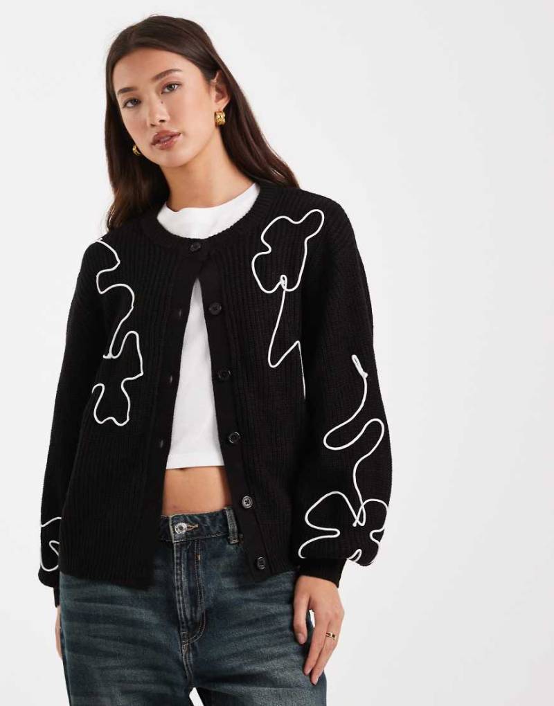 Brave Soul - Strickjacke in Schwarz mit kontrastierender Stickerei und Rundhalsausschnitt von Brave Soul