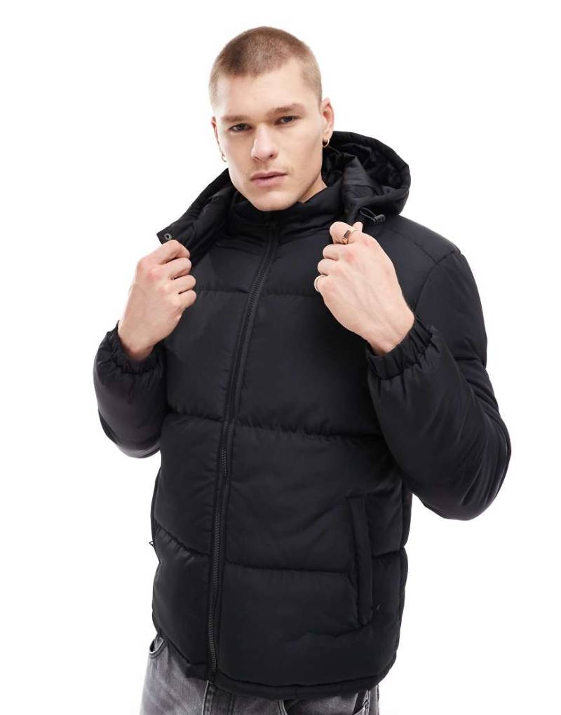 Brave Soul - Wattierte Jacke mit Kapuze in Schwarz von Brave Soul