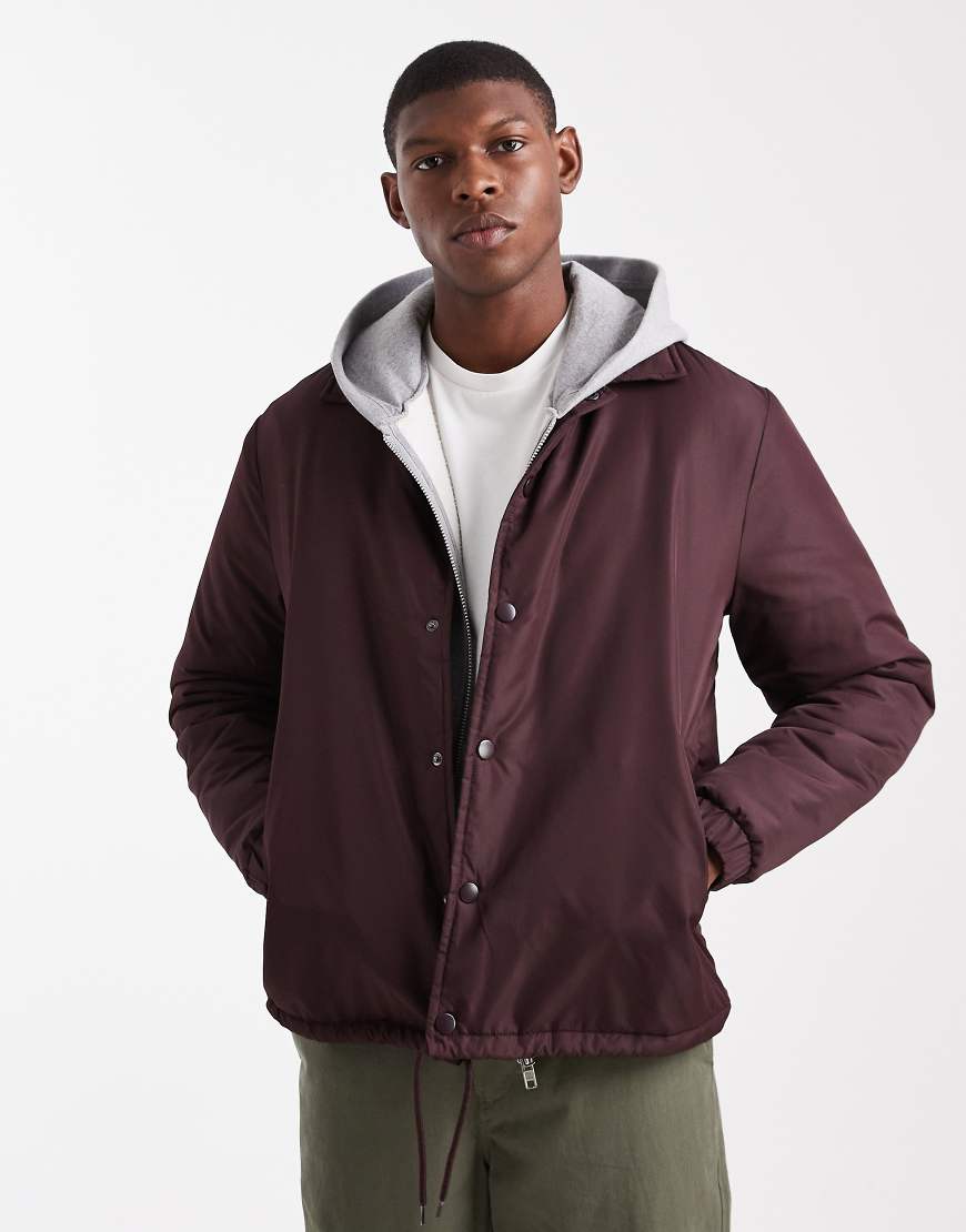 Brave Soul - Wattierte kurze Jacke in Burgunderrot mit Knopfleiste von Brave Soul