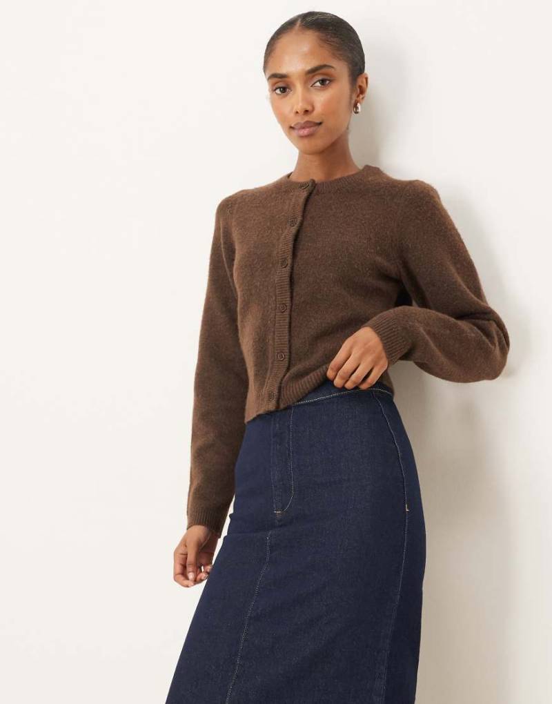 Brave Soul - Weiche Strickjacke in Braun mit Rundhalsausschnitt-Brown von Brave Soul