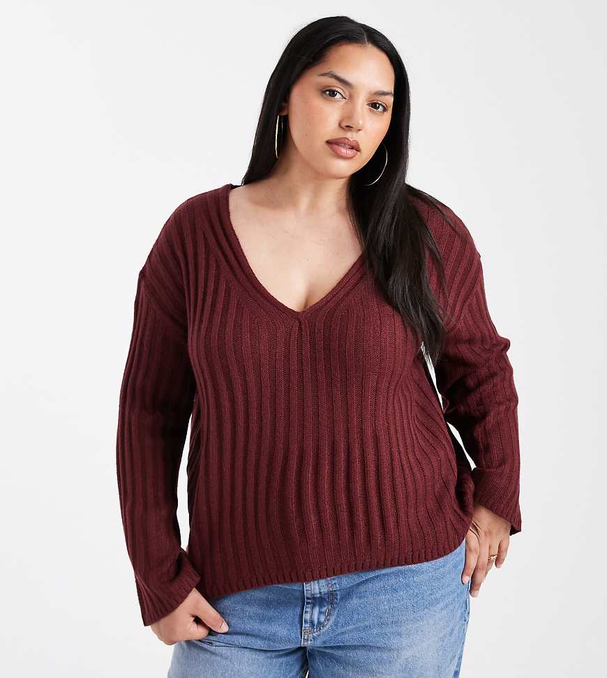 Brown Soul Plus - Gerippter Pullover in Weinrot mit tiefem V-Ausschnitt von Brave Soul