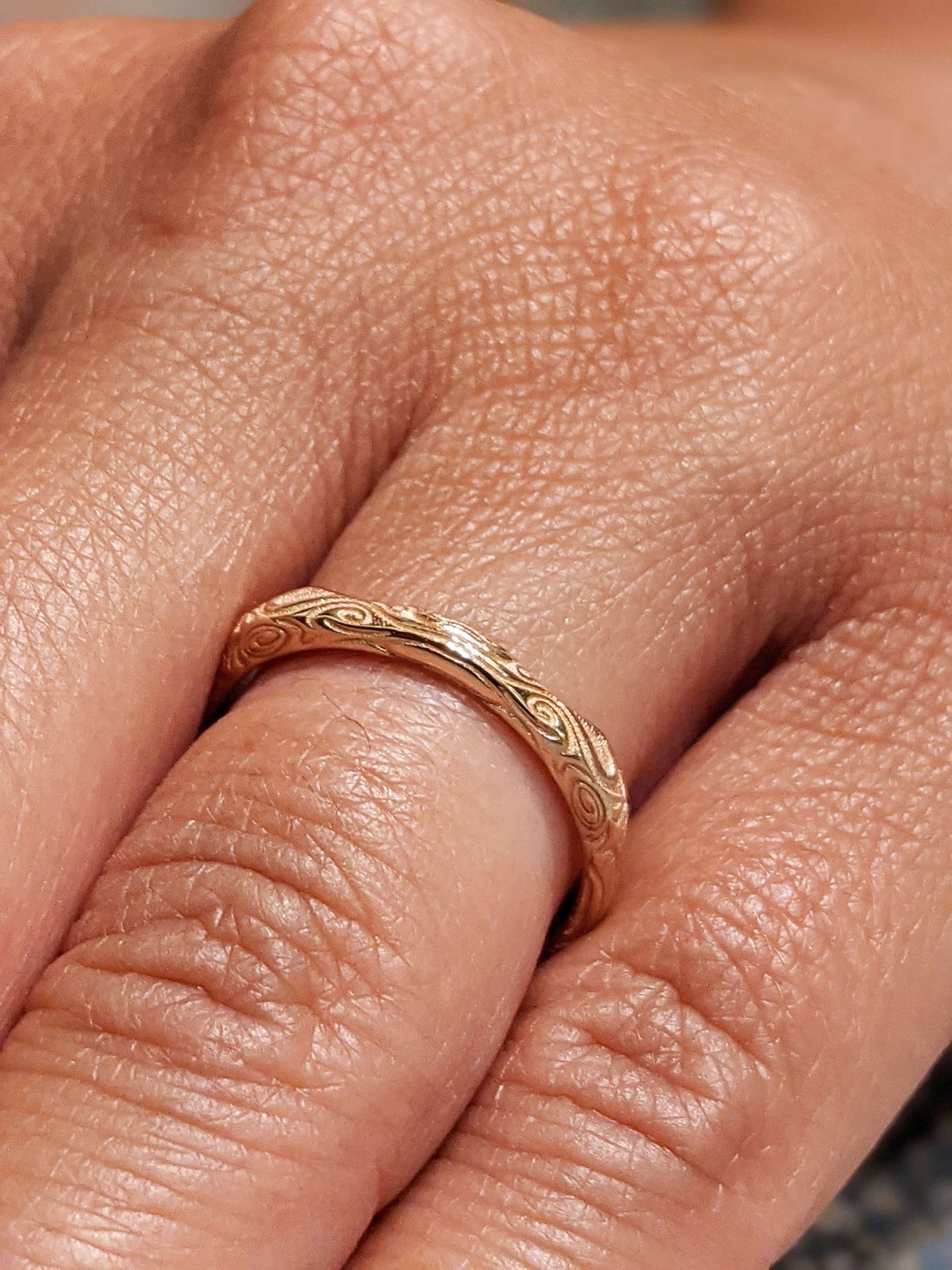 14K Gold Dünner Zweig Ehering, Ring, Natur Band, Rose Ring von BravermanOren