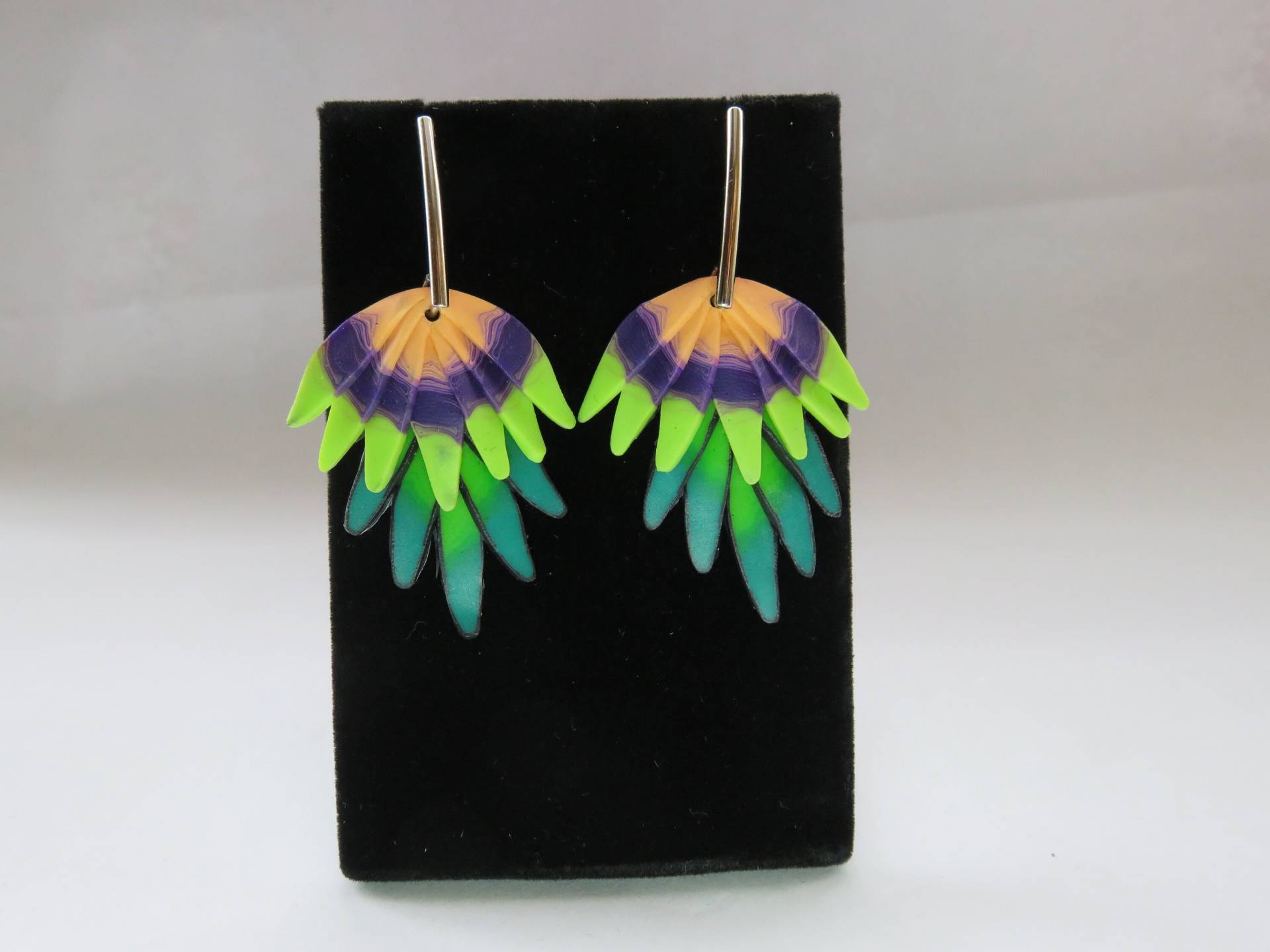 Bananenstaude in Grün Und Lila von BrazilianArtJewelry